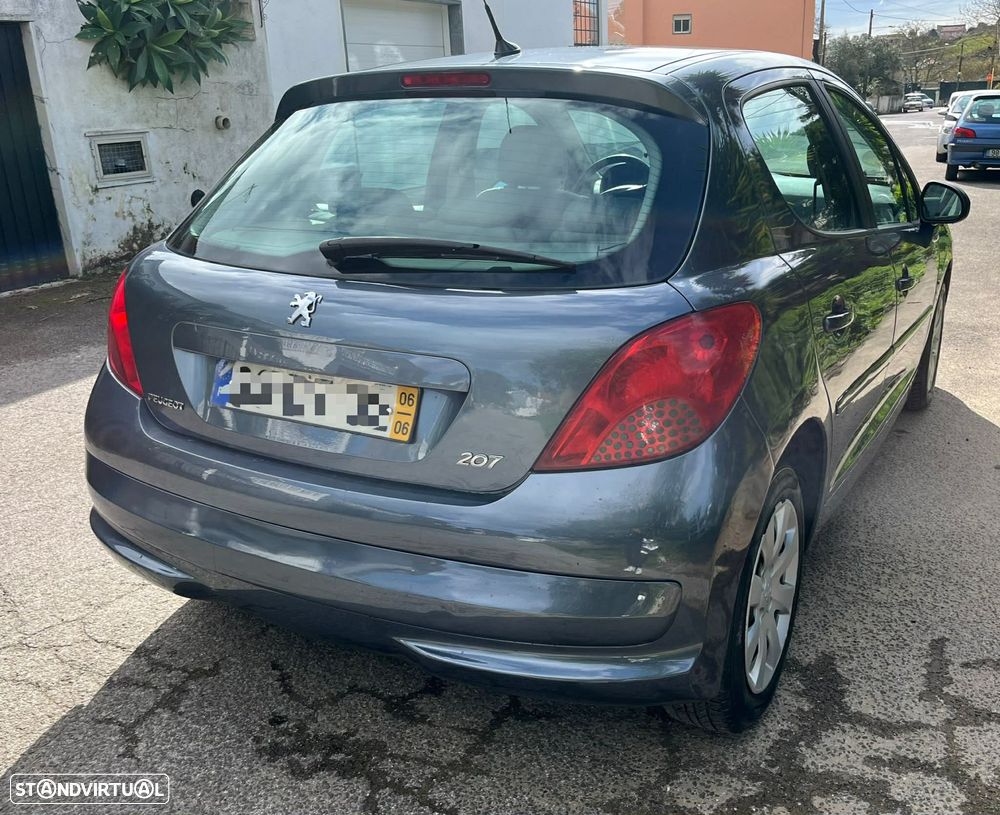 Peugeot 207 - 3