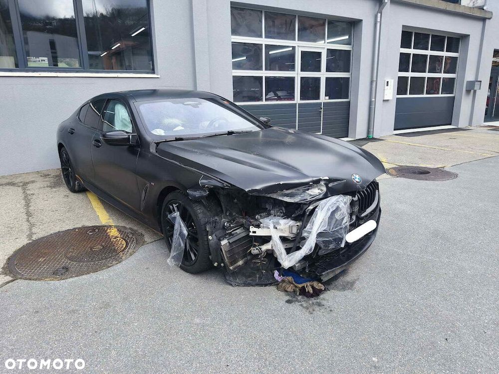 BMW Seria 8 - 7