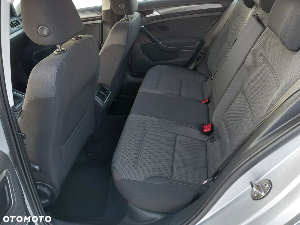 Volkswagen Golf 1.0 TSI BMT Comfortline - 17