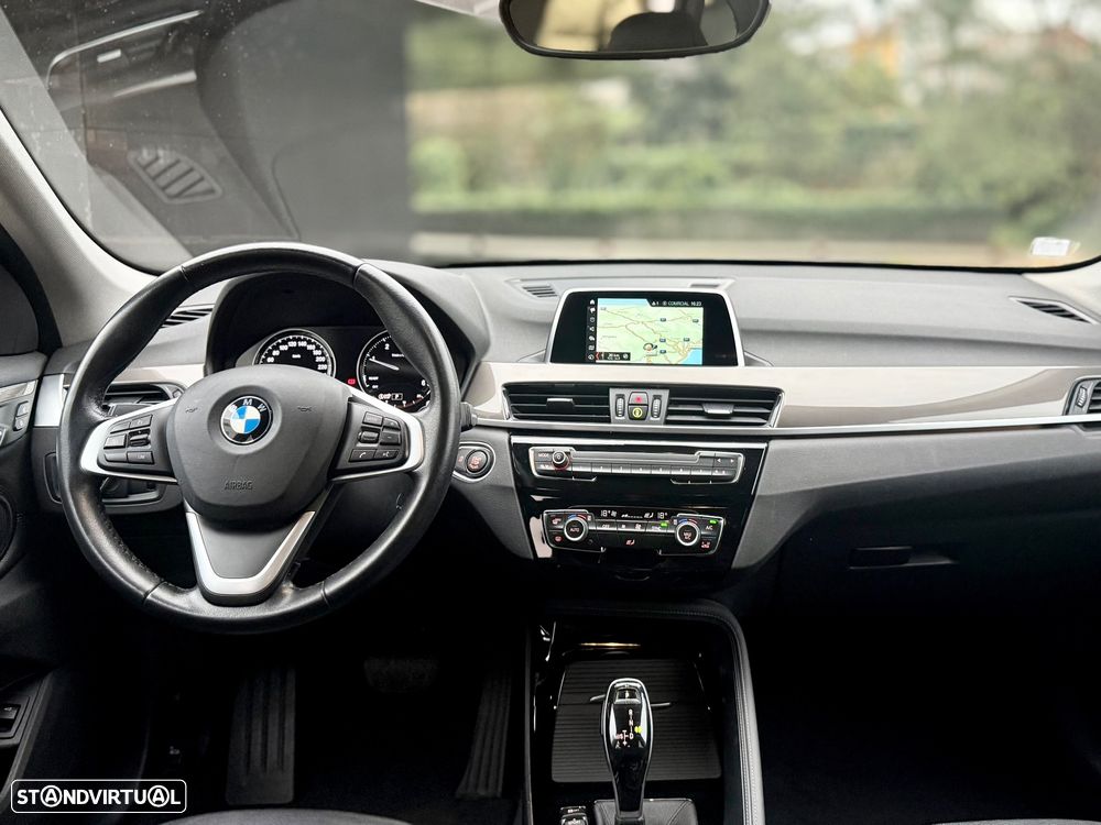 BMW X1 16 d sDrive Auto Line Sport - 2