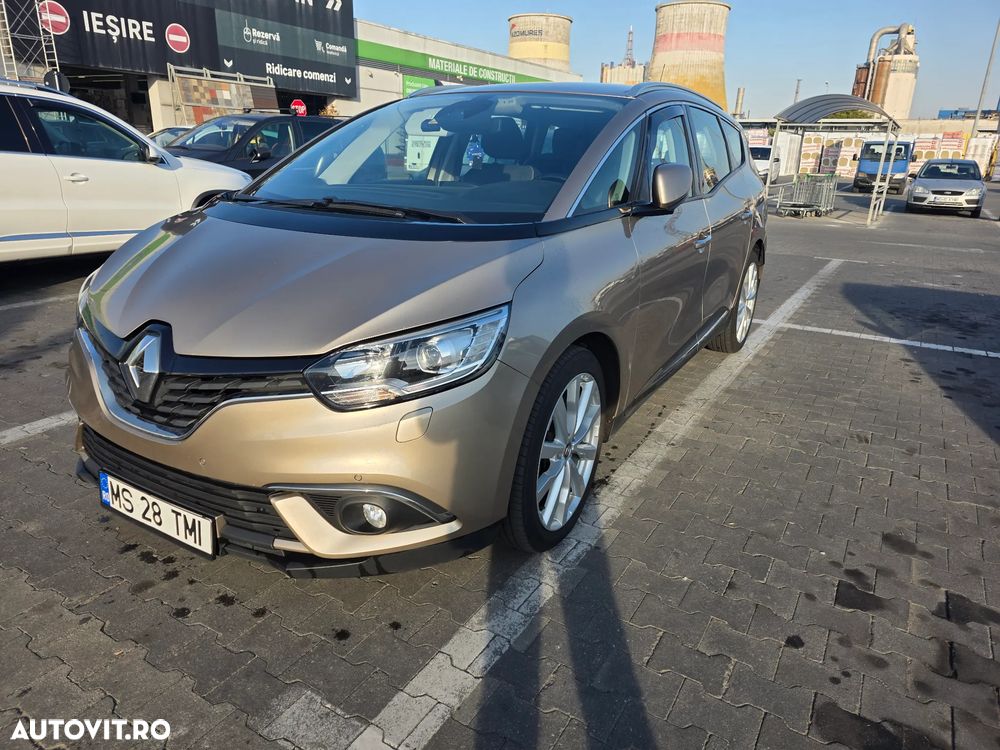 Renault Grand Scenic - 1