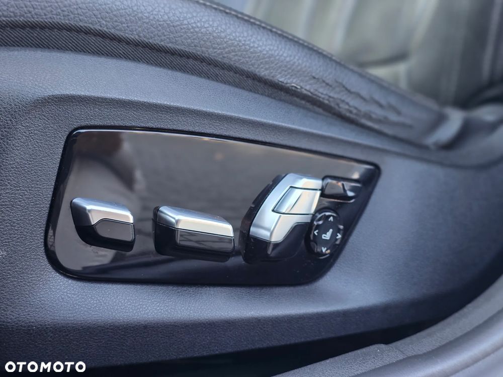 BMW Seria 5 520d xDrive M Sport sport - 29