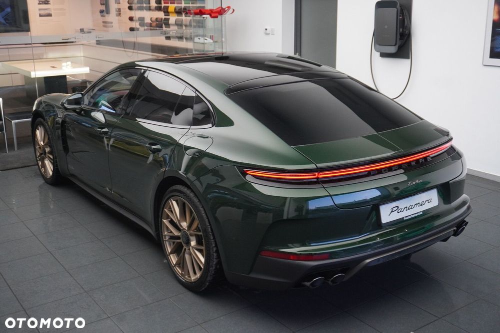 Porsche Panamera - 16