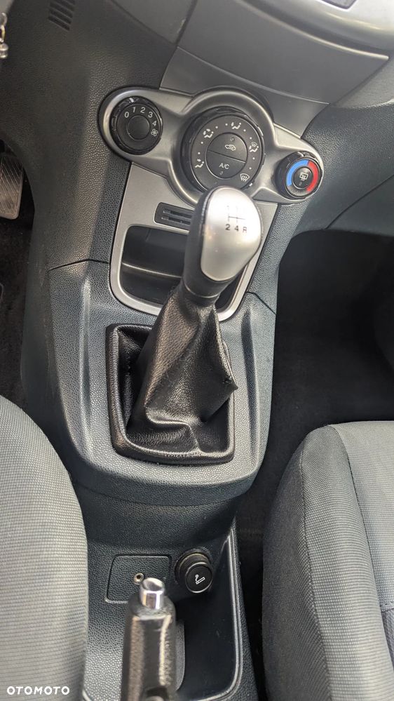 Ford Fiesta - 8