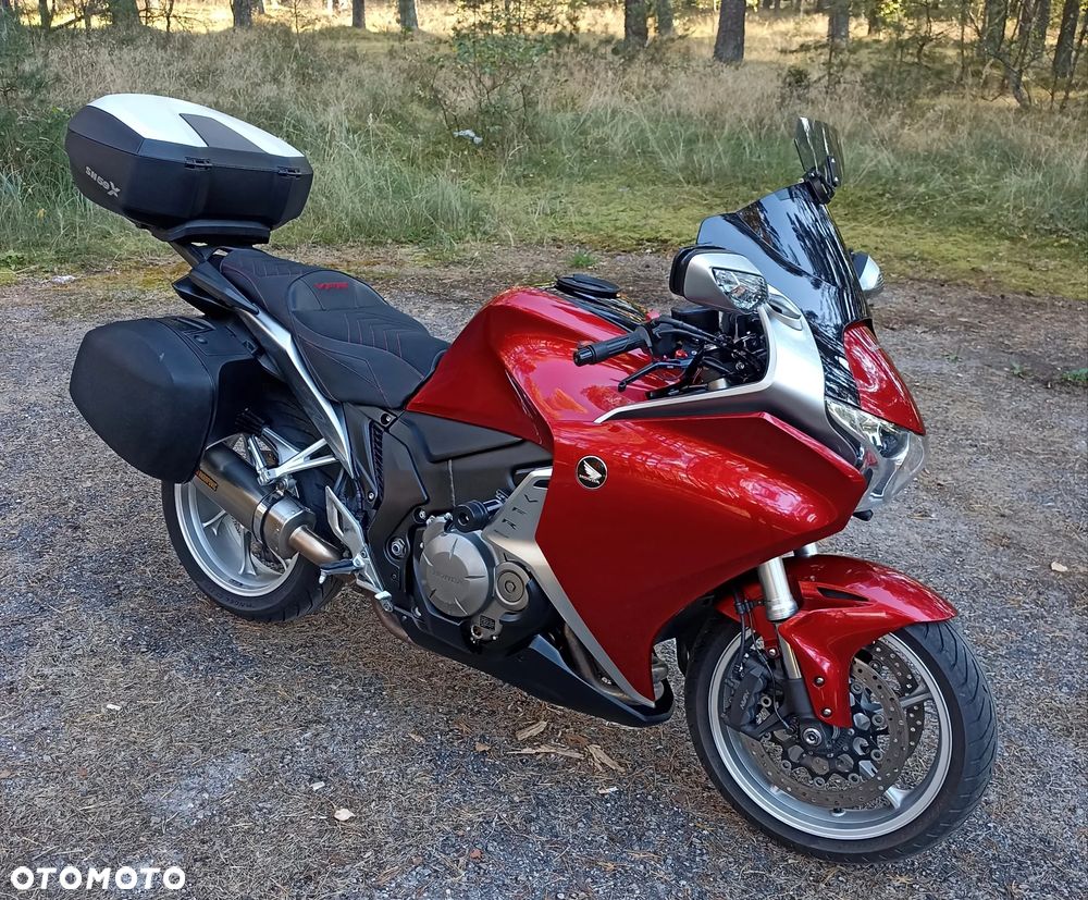 Honda VFR - 10