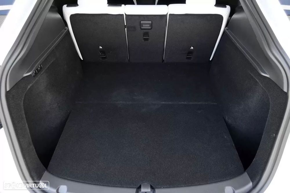Tesla Model Y Performance Tração Integral - 16
