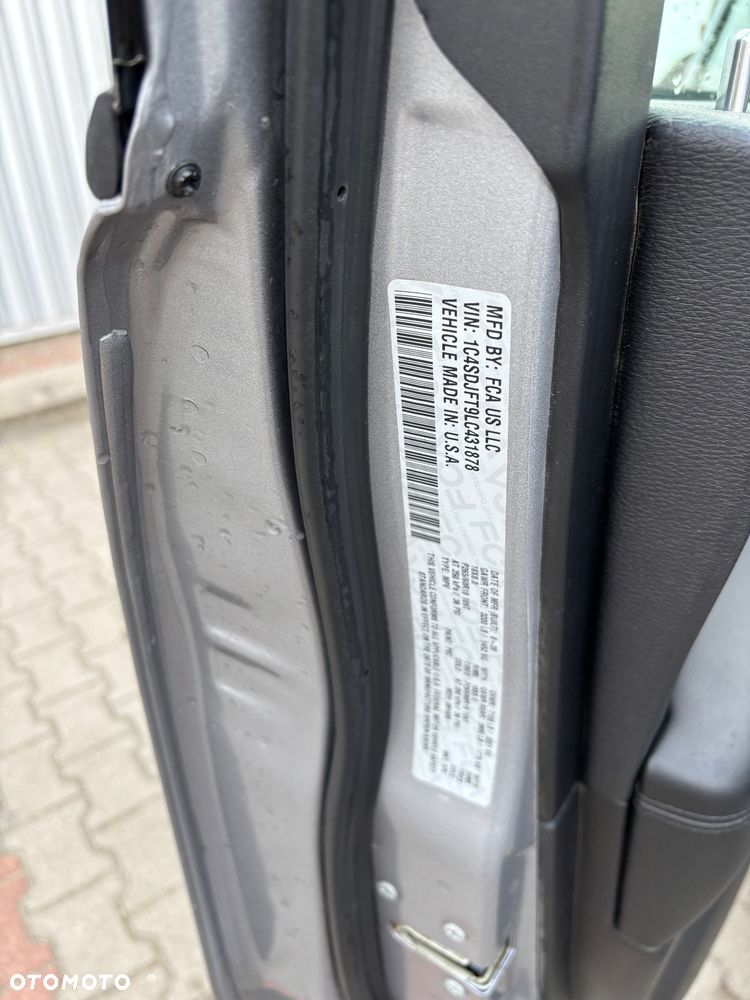 Dodge Durango 5,7 R/T - 11