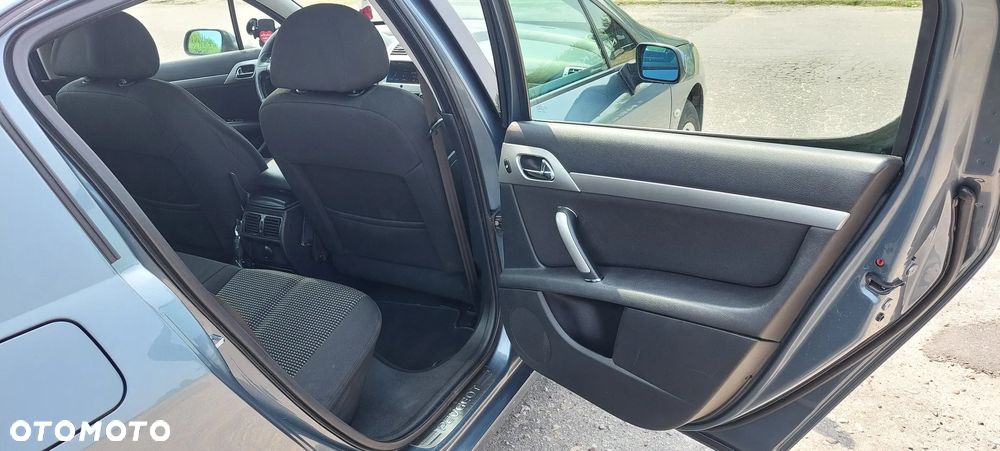Peugeot 407 - 5