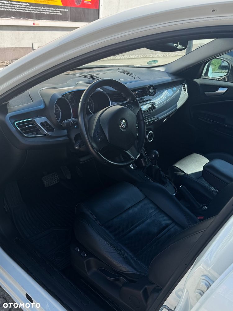 Alfa Romeo Giulietta 1.4 TB 16V Multiair TCT Turismo - 2