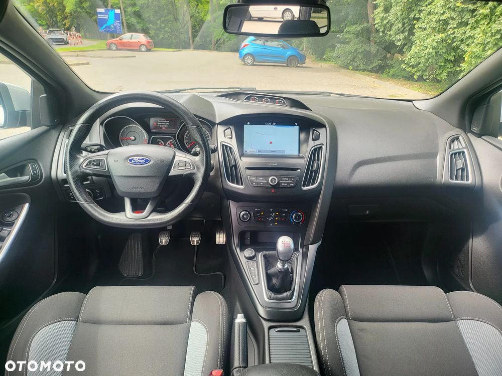 Ford Focus 2.0 TDCi ST-2 - 26