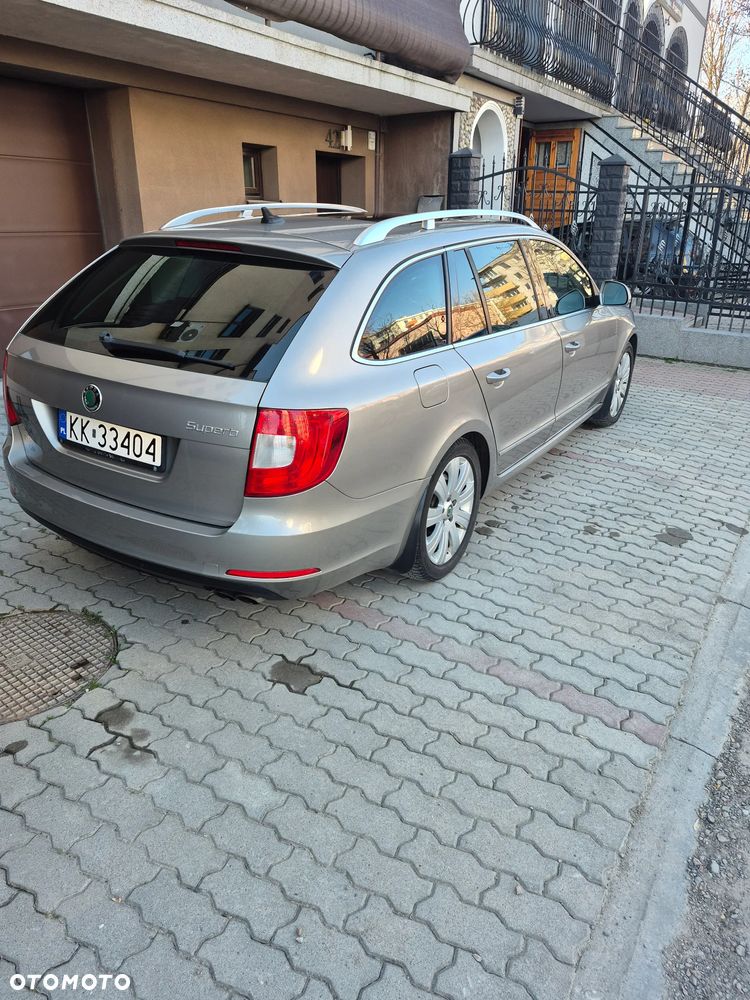 Skoda Superb 3.6 FSI 4x4 Platinum DSG - 4
