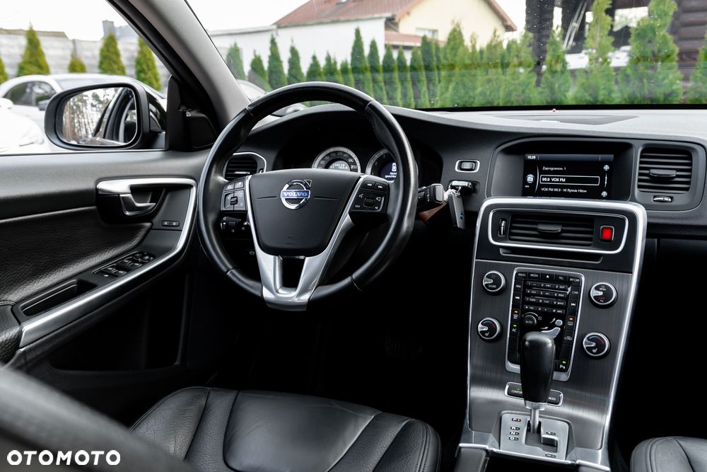 Volvo S60 T6 AWD Geartronic Summum - 25