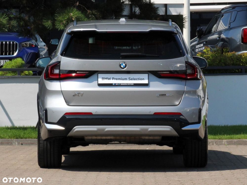 BMW X1 - 11