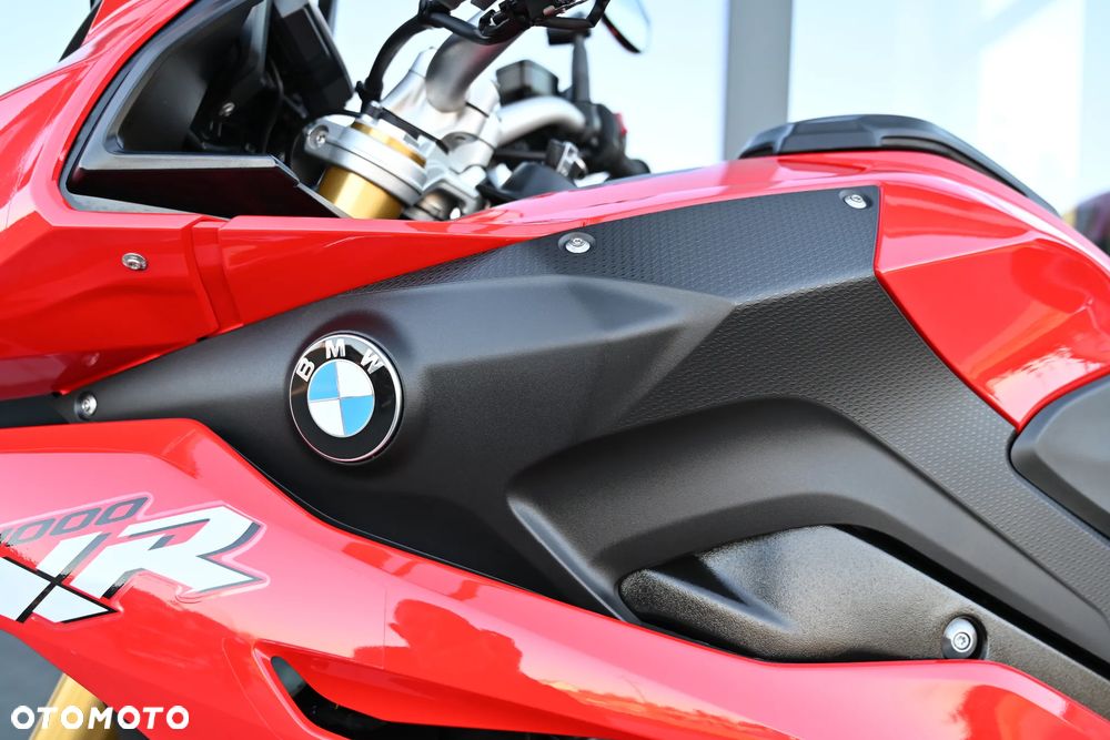 BMW XR - 21