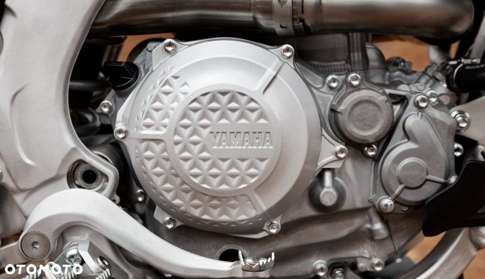 Yamaha YZF - 4