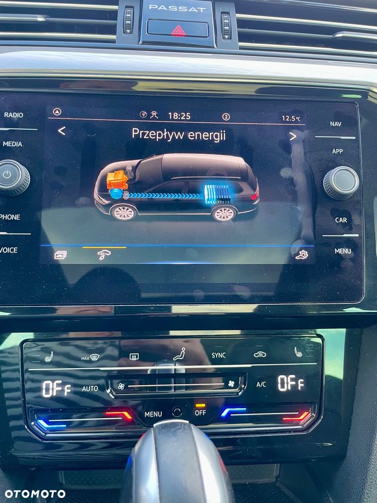 Volkswagen Passat 1.4 TSI DSG GTE - 17