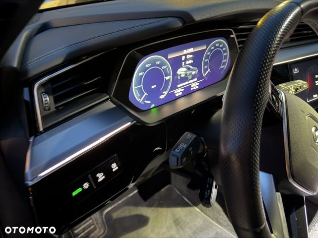 Audi e-tron - 9