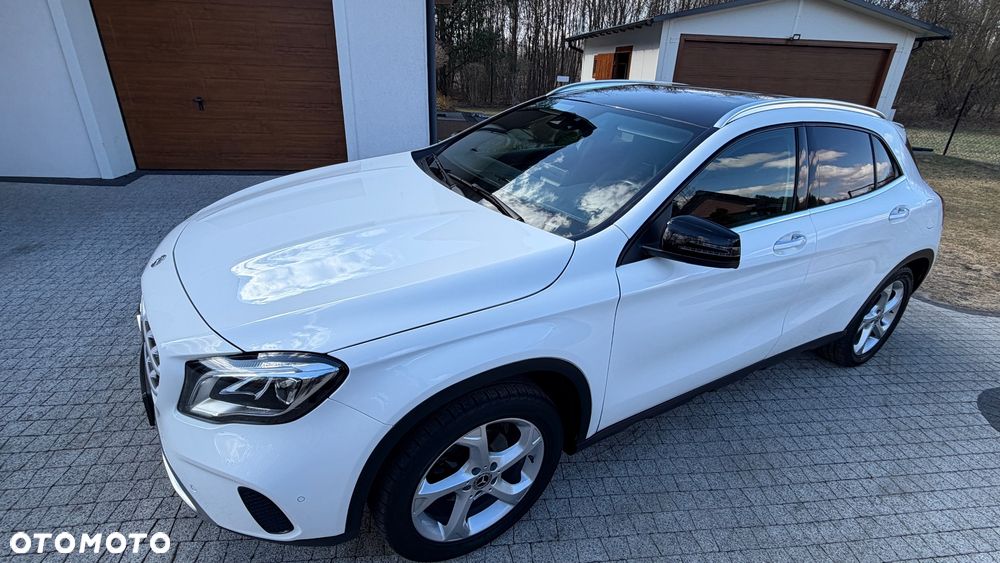 Mercedes-Benz GLA - 5