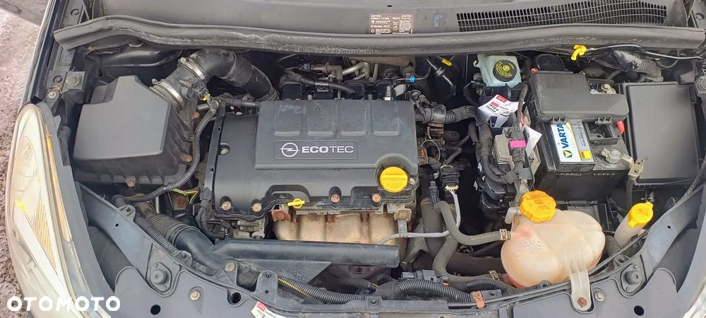 Opel Corsa 1.2 16V Silverline - 2