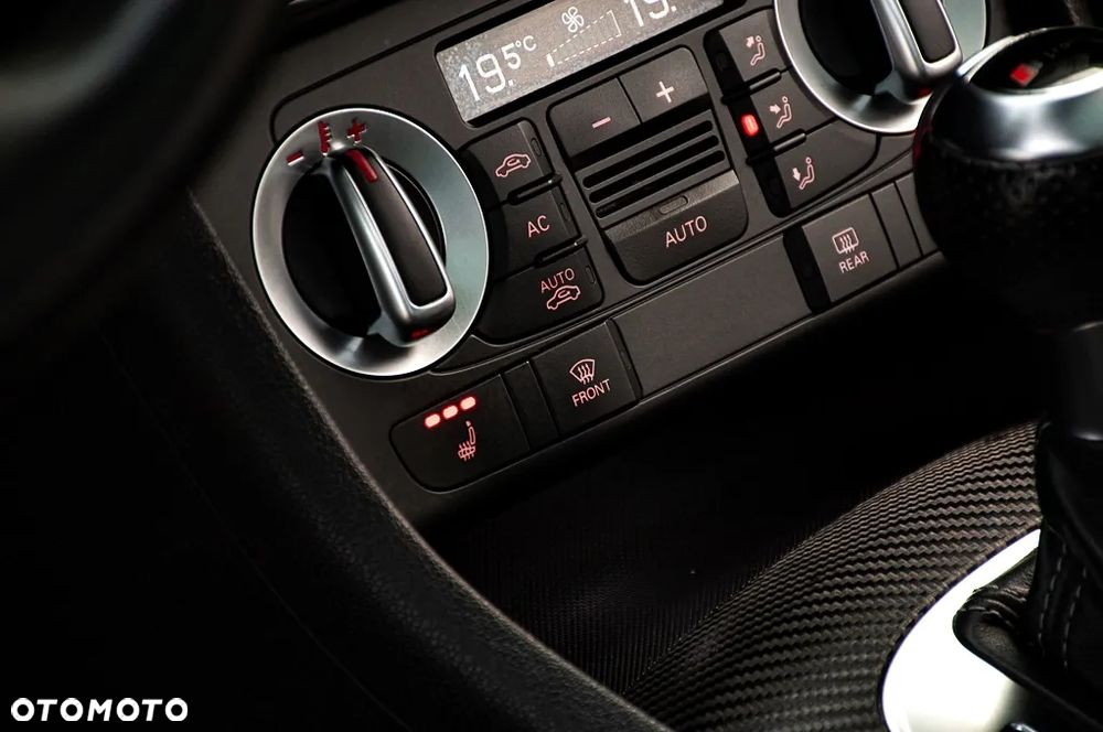 Audi Q3 2.0 TDI Quattro S tronic - 38