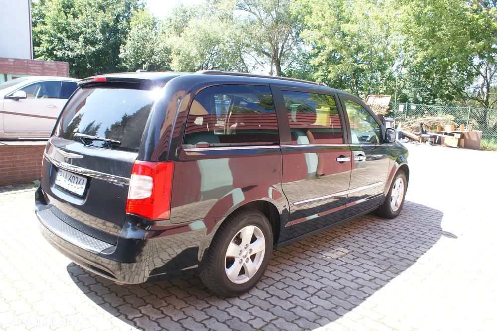Chrysler Town & Country 3.6 Touring - 23