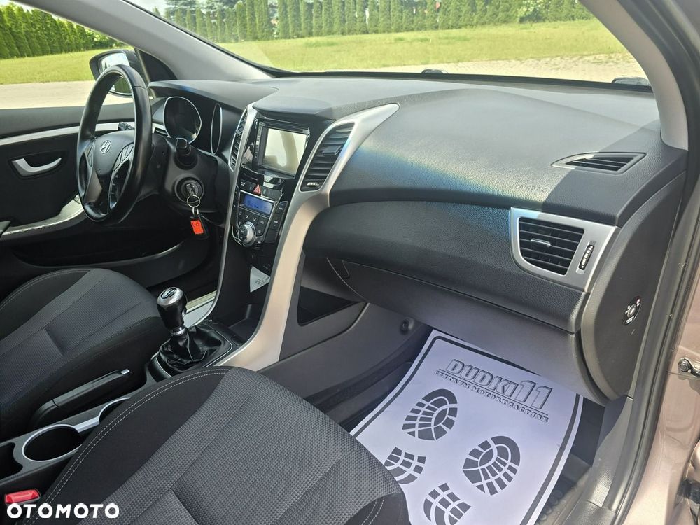 Hyundai i30 - 23