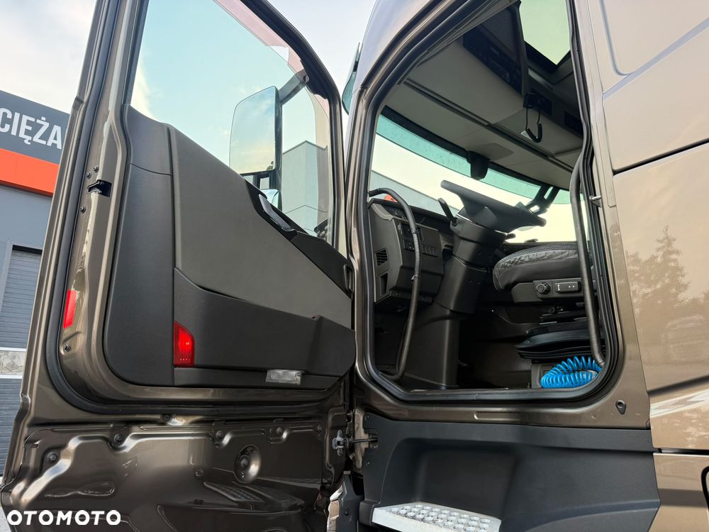 Volvo FH/500/EURO6/SKÓRY/NAVI/XENON/SPROWADZONY Z DE - 24