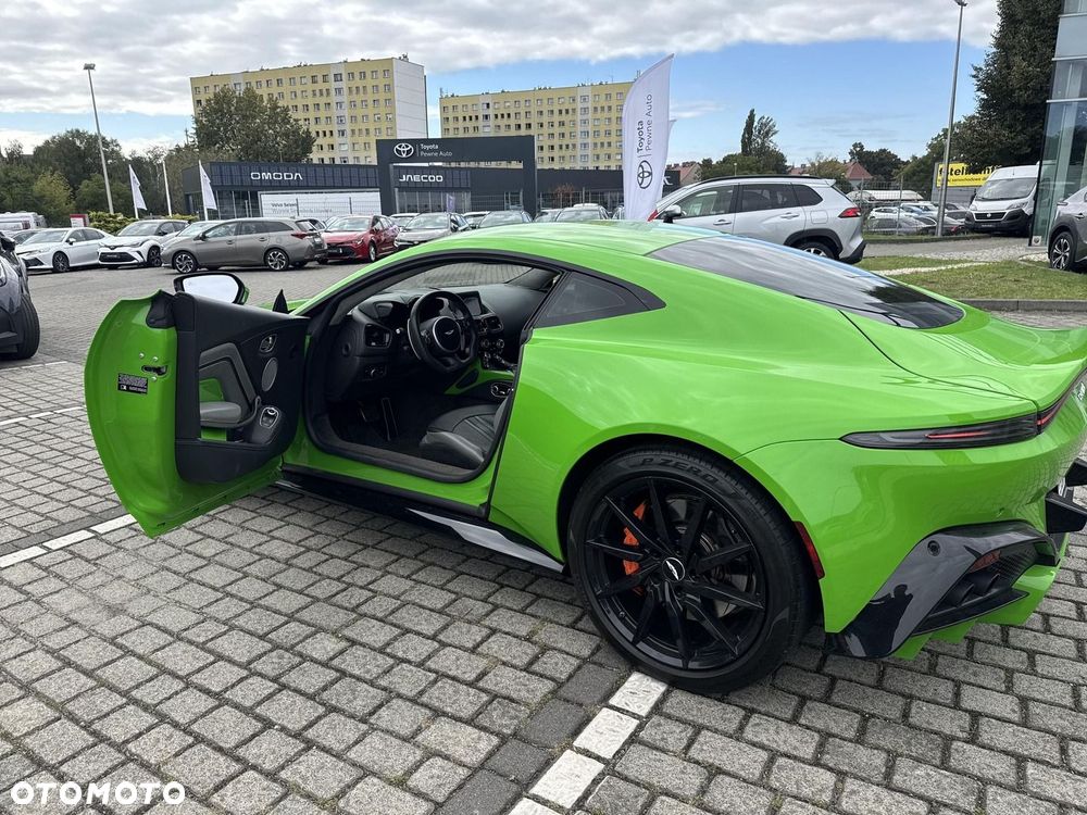 Aston Martin V8 - 26