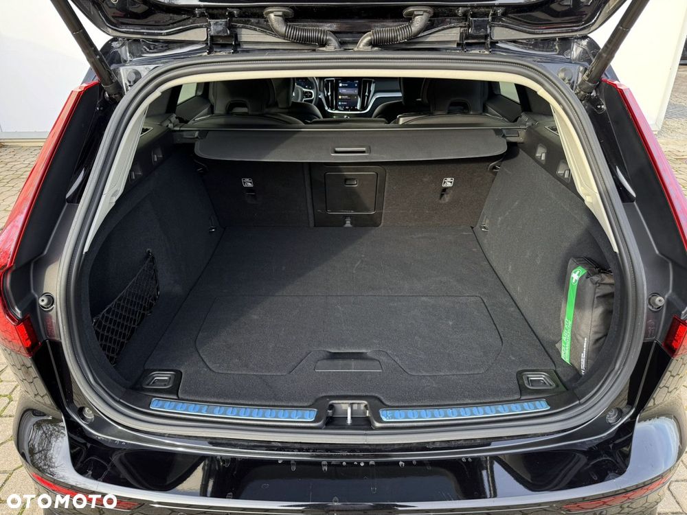 Volvo V60 B4 B Plus Dark - 11