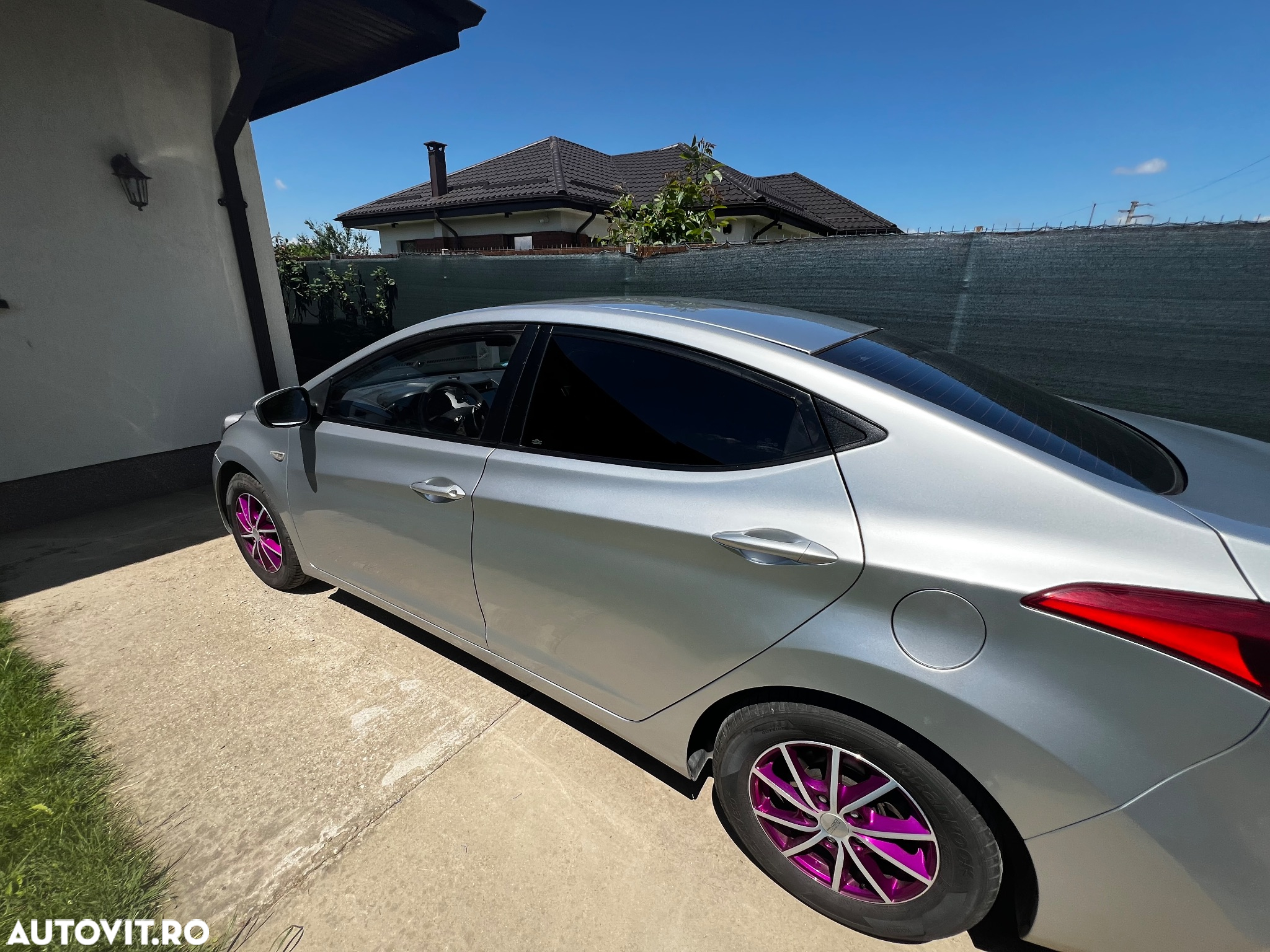 Hyundai Elantra 1.6 MPi Exclusive - 8