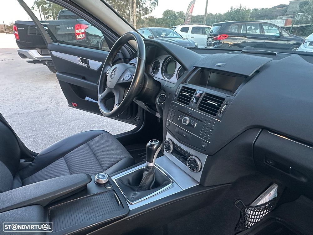Mercedes-Benz C 220 CDi Avantgarde - 29