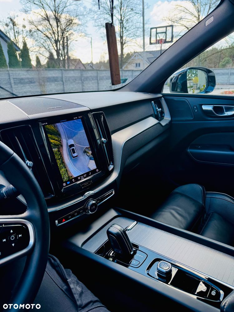 Volvo XC 60 B5 B AWD R-Design - 16