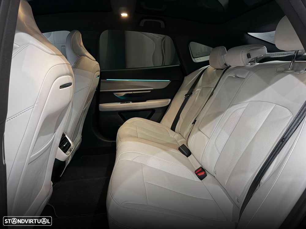 Xpeng P7i 86.2 kWh Long Range - 36