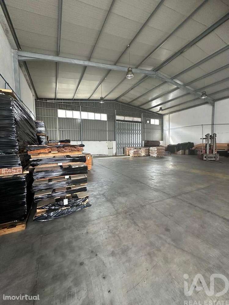 Armazém em Lordelo de 576,00 m2 - Grande imagem: 4/12