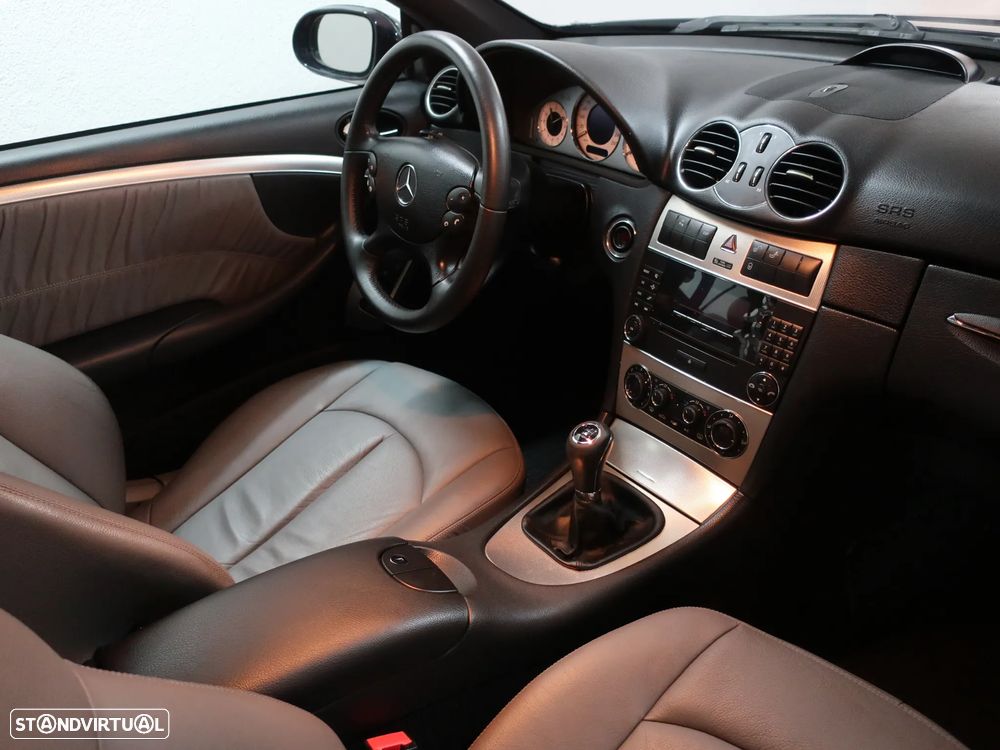 Mercedes-Benz CLK 220 CDi Avantgarde - 24