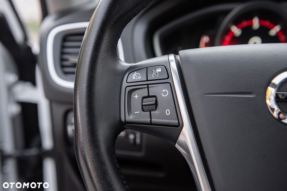 Volvo V40 D2 Geartronic Kinetic - 23