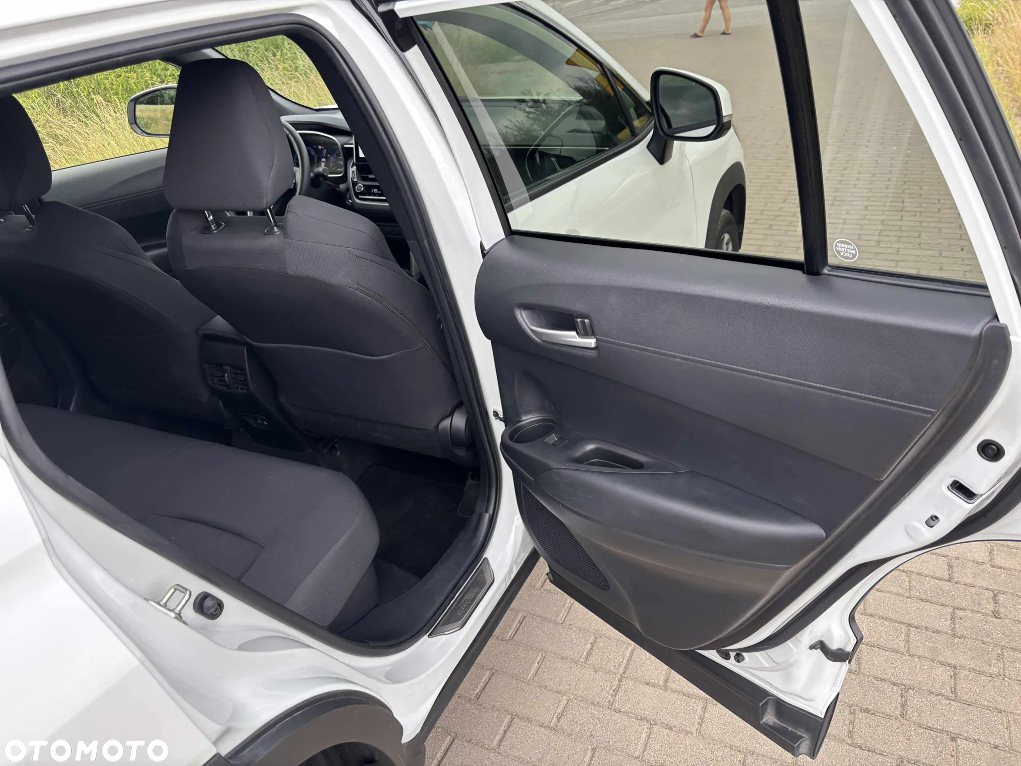 Toyota Corolla Cross 2.0 Hybrid Executive AWD - 22