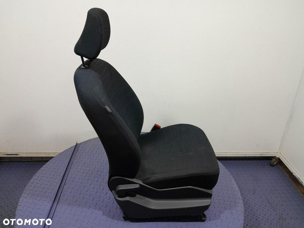 TOYOTA YARIS II FOTEL PRAWY PRZÓD PASAŻERA. - 5