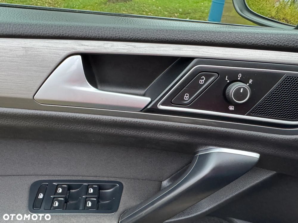 Volkswagen Golf Sportsvan 1.4 TSI (BlueMotion Technology) DSG Comfortline - 24