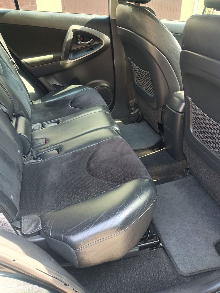 Toyota RAV4 - 17