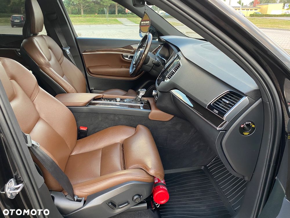 Volvo XC 90 - 26
