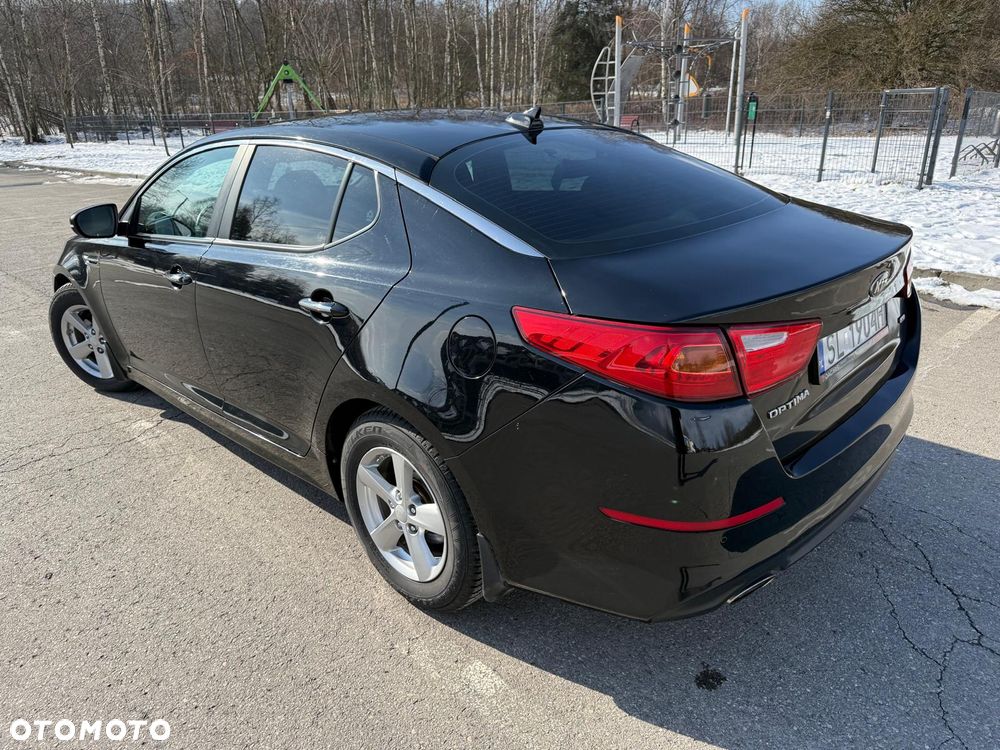 Kia Optima - 16