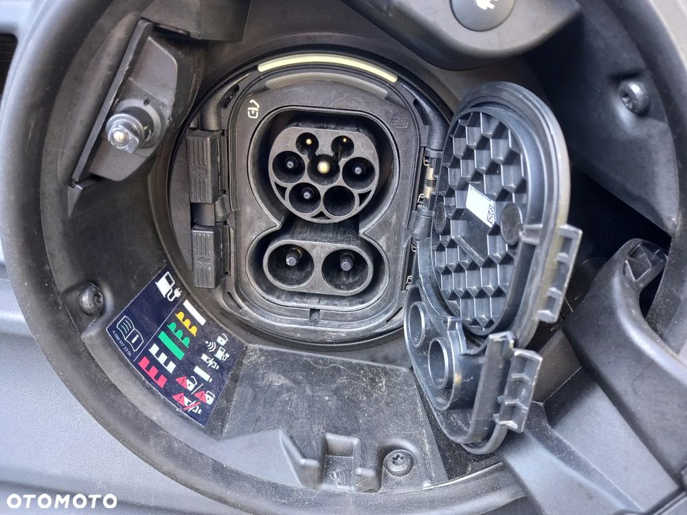 Mercedes-Benz Sprinter - 4