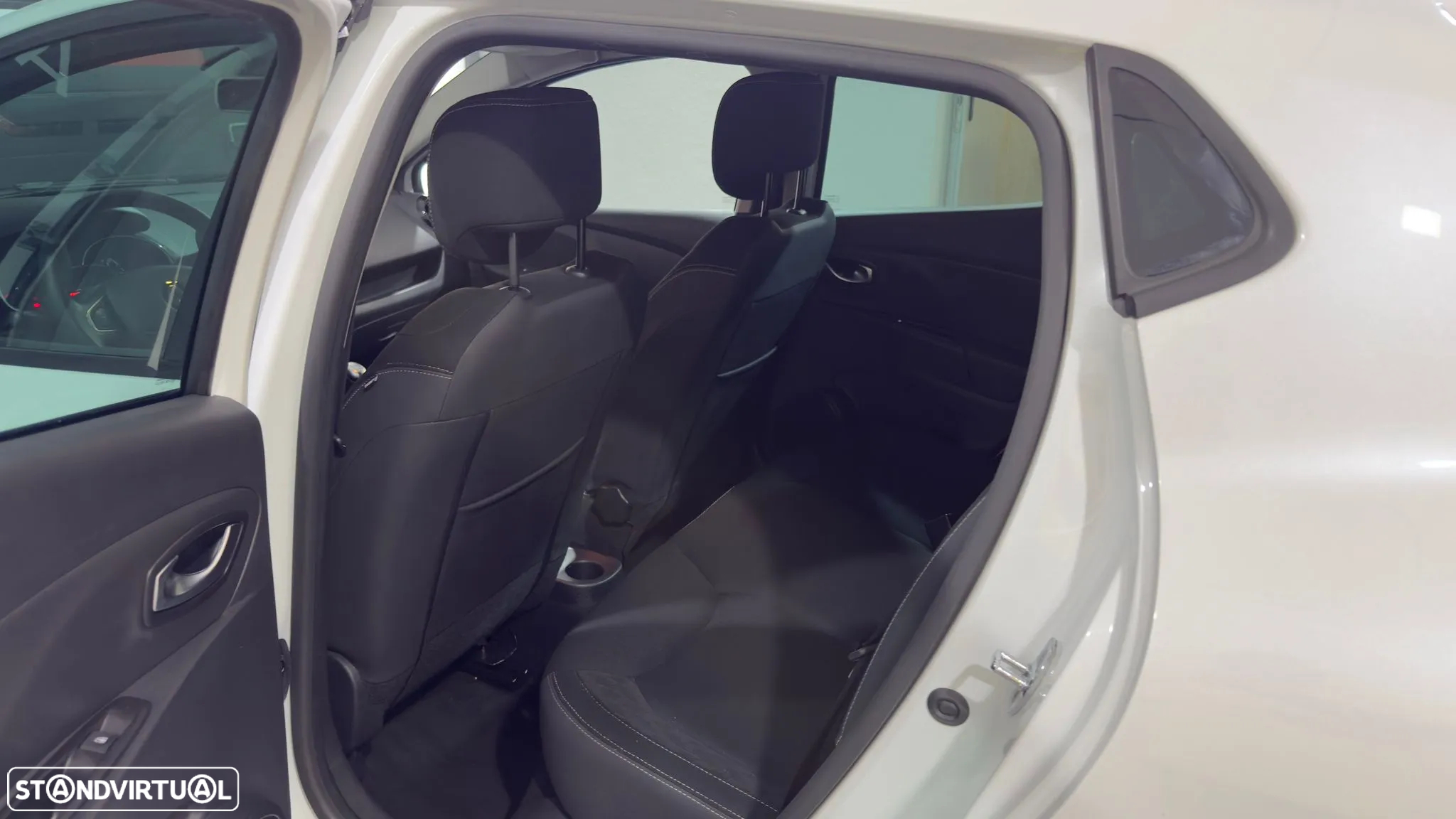 Renault Clio 0.9 TCe Limited - 13
