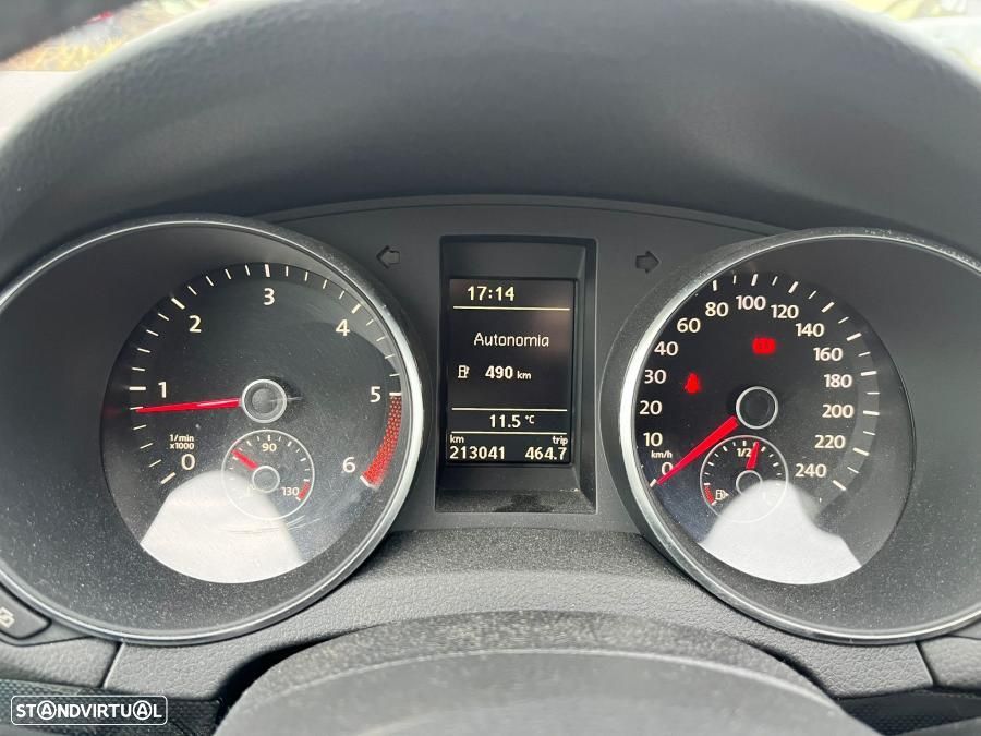 VW Golf 2.0 TDi Confortline - 4