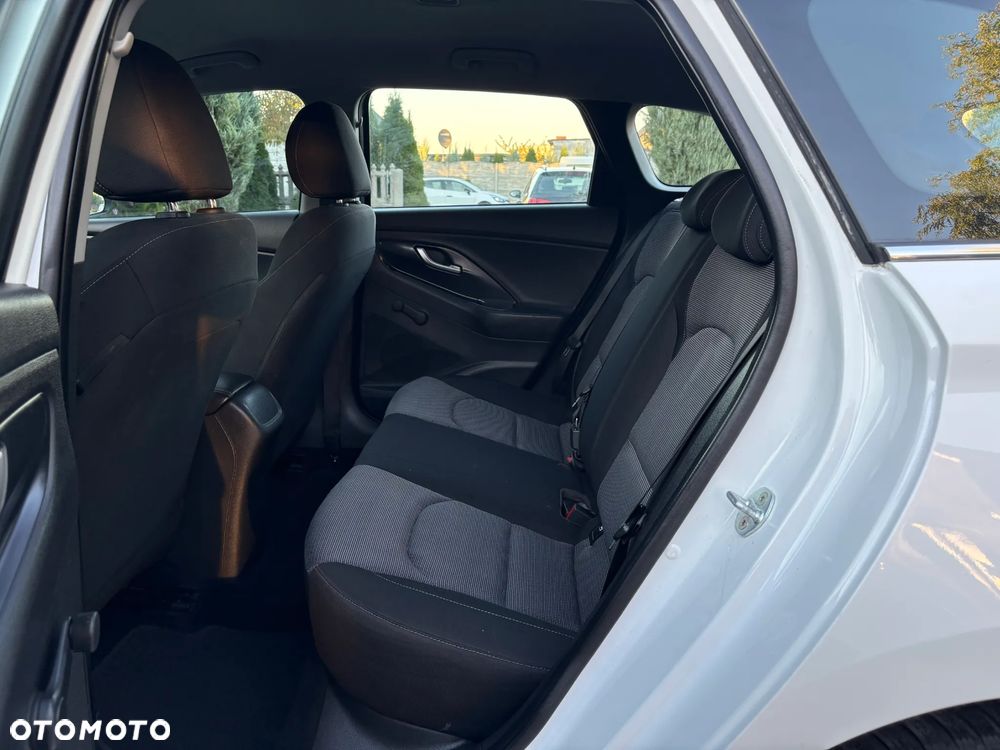 Hyundai i30 - 23