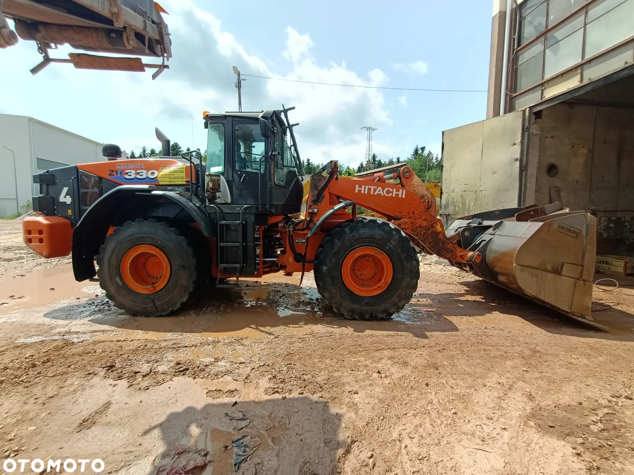 Hitachi ZW330-6 - 5