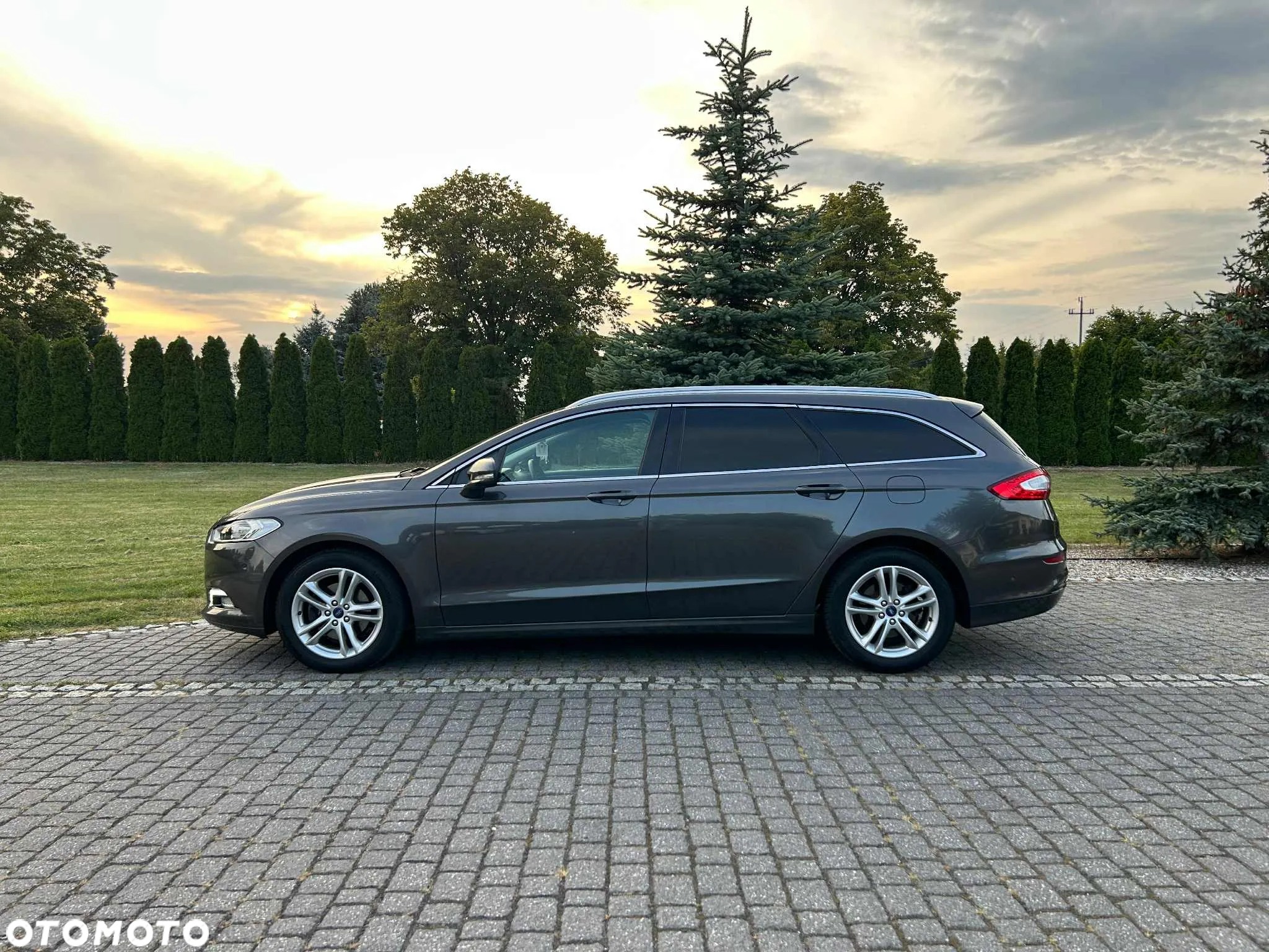 Ford Mondeo - 11