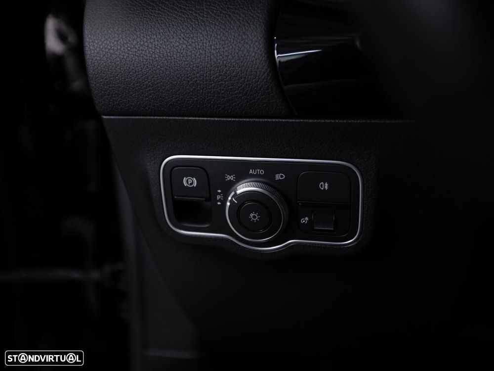 Mercedes-Benz EQA 300 4Matic - 14