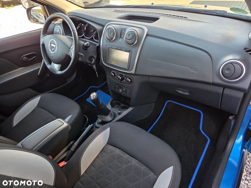 Dacia Sandero TCe 90 Celebration - 13